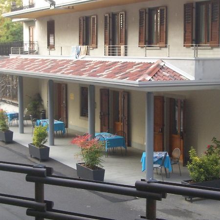 Albergo Il Castellino Darfo Boario Terme Exterior foto