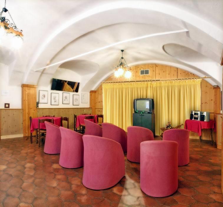 Albergo Il Castellino Darfo Boario Terme Exterior foto