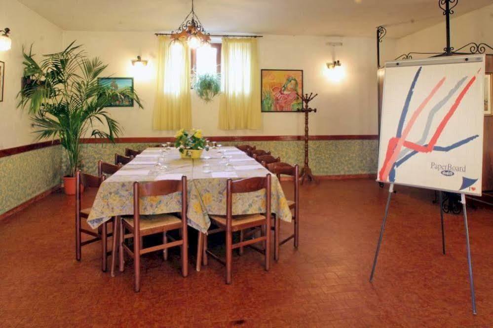 Albergo Il Castellino Darfo Boario Terme Exterior foto